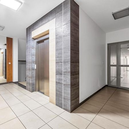 Spacious 2 Bedroom Ac Dalanowska 46 Varşova Dış mekan fotoğraf