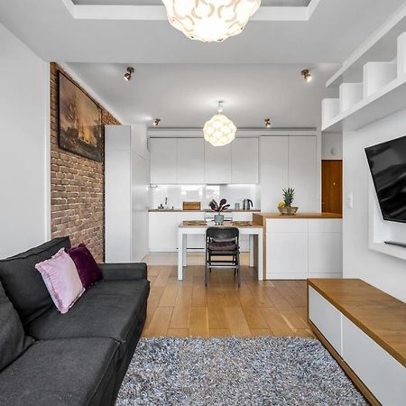 Spacious 2 Bedroom Ac Dalanowska 46 Varşova Dış mekan fotoğraf