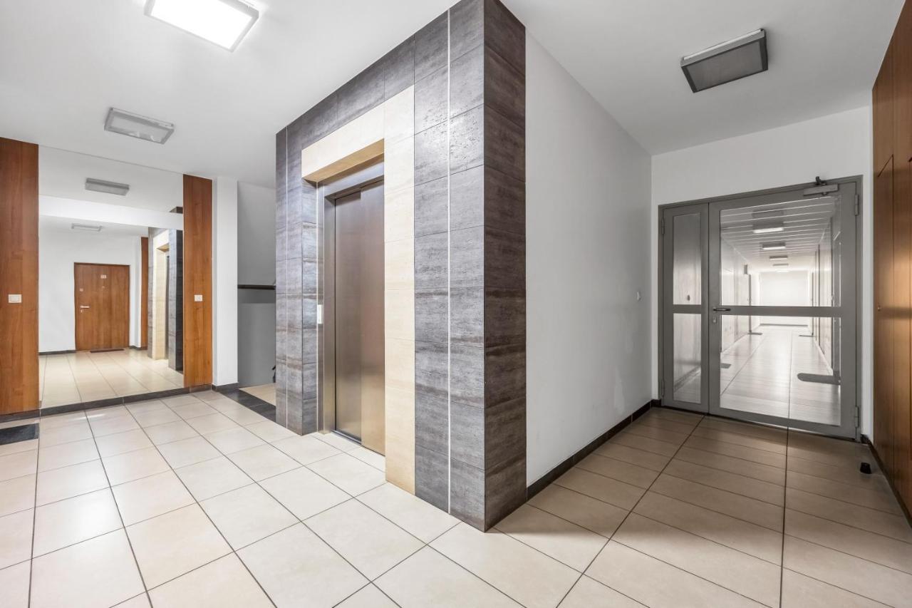 Spacious 2 Bedroom Ac Dalanowska 46 Varşova Dış mekan fotoğraf